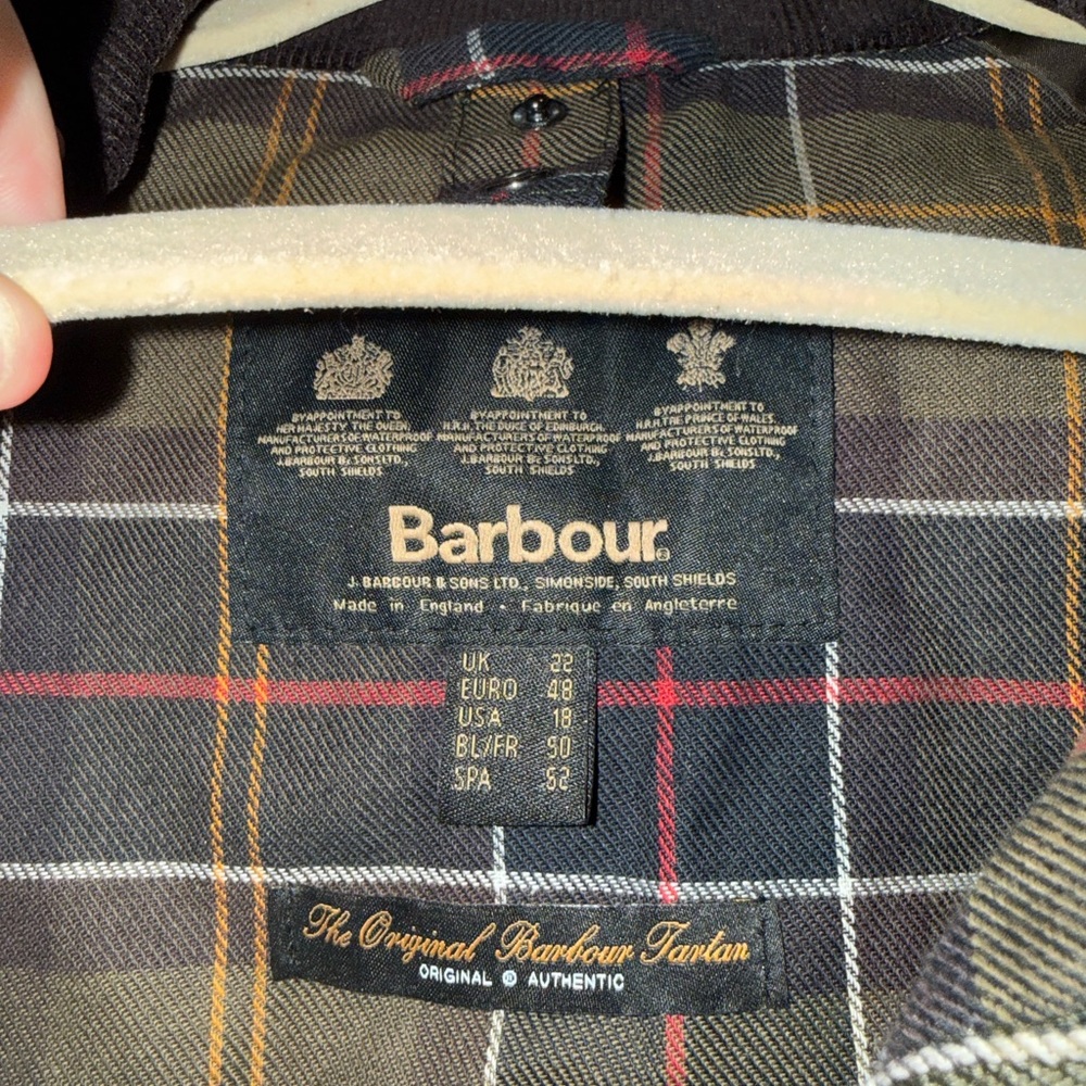 Barbour Green Waxed Jacket - Picture 2 of 4